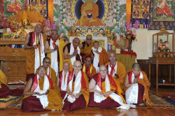 Étude des enseignements bouddhistes en groupe  