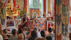 Stage en groupe de méditation bouddhiste